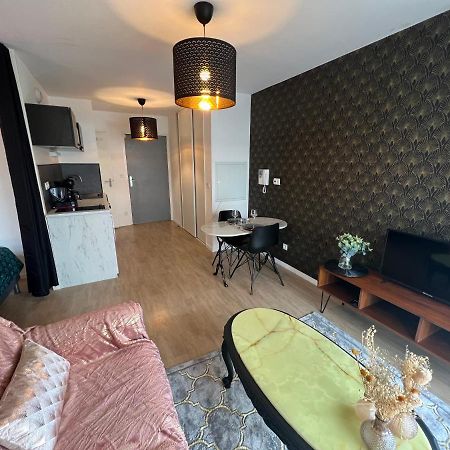 Le Trendy Apartamento Cesson-Sévigné Exterior foto